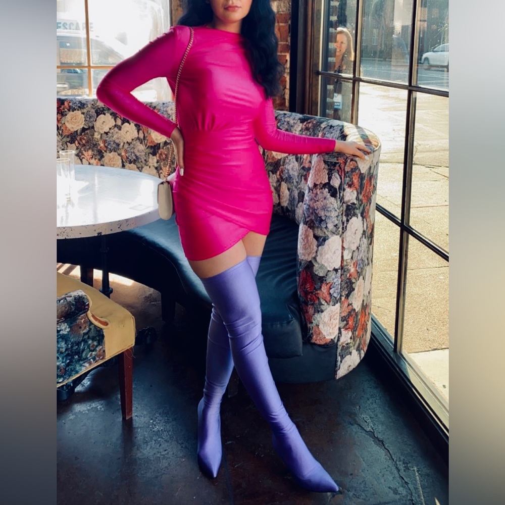 MOCK NECK RUCHED MINI DRESS IN FUCHSIA size Small